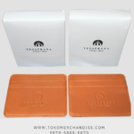 Card Holder Custom Logo: Merchandise Elegan untuk Branding Profesional